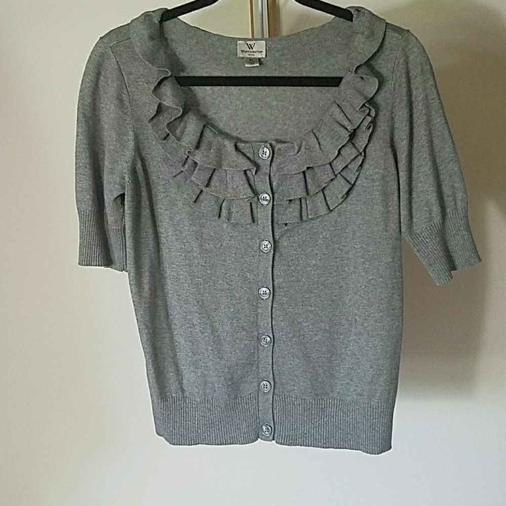 Very feminine button up knit blouse